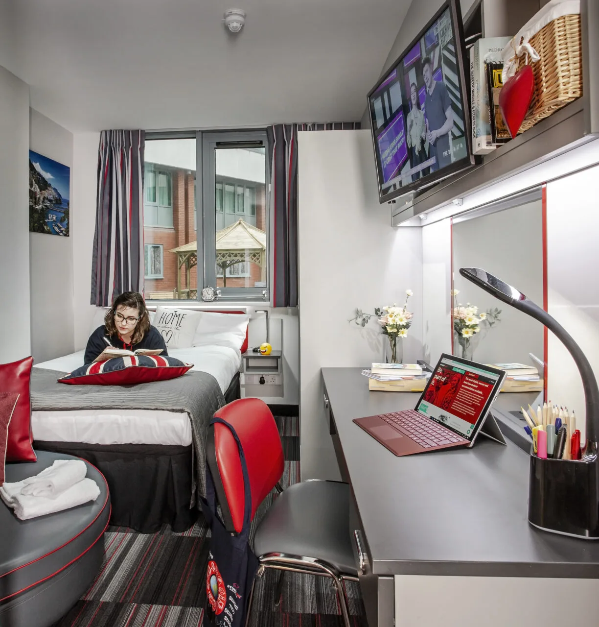 Diamond en-suite serviced apartment at Study Inn