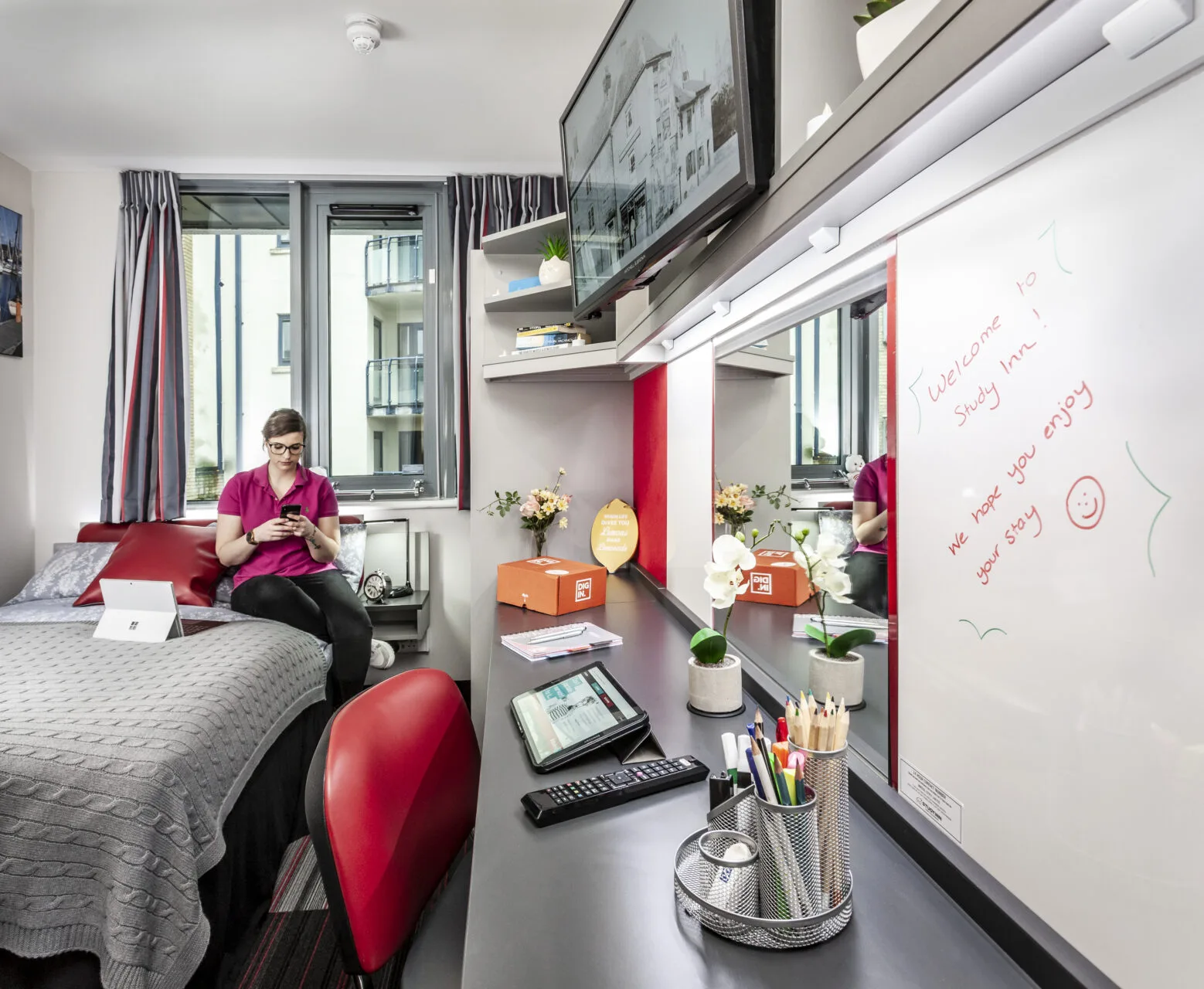 Silver studio at Study Inn